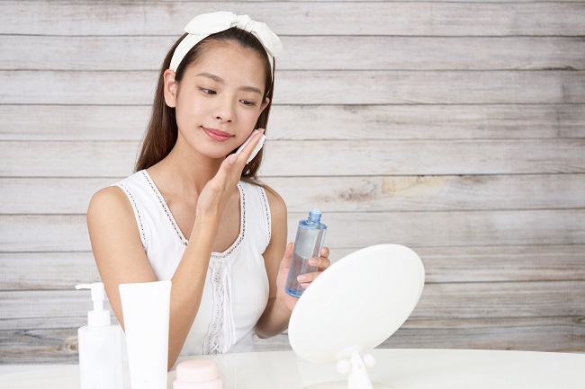 urutan skincare malam yang tepat agar wajah sehat terawat - Urutan Skincare Malam yang Tepat agar Wajah Mulus dan Cerah