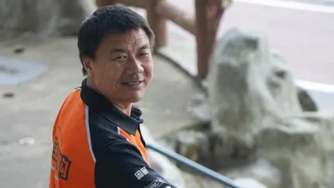 016c8b40 83eb 11f1 a4bc 65277c7fcf81.jpg 480x270 - Food delivery rider wins China's top literary prize